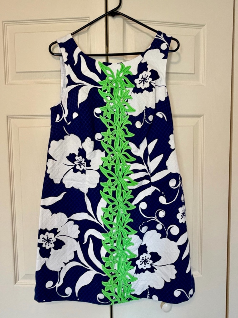 Lilly Pulitzer Navy and White Floral Shift Dress with Bright Green Trim